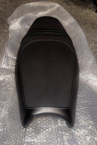 Triumph twin seat - triumph,