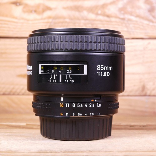 Used nikon 85mm d - af,