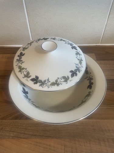 Vintage royal doulton burgundy - royal,