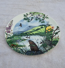 WEDGWOOD 1989 'THE LAKESIDE' DECORATIVE PLATE BY COLIN NEWMAN