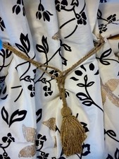 LOVELY CREAM/ BLACK/ GOLD