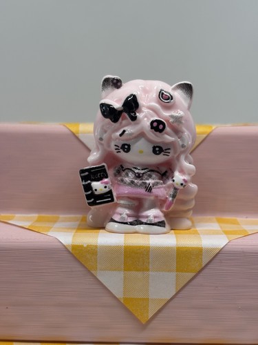 Sanrio hello kitty - sanrio,
