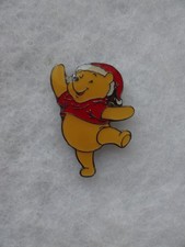 WINNIE THE POOH - Christmas - Disney - Vintage - PIN BADGE