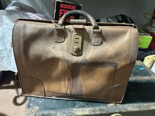Vintage leather doctors bag - vintage,