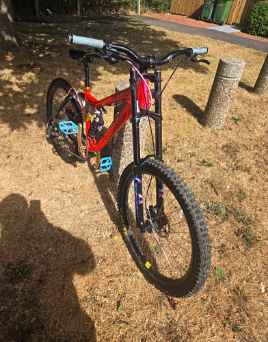 Kona stinky small men red - kona,