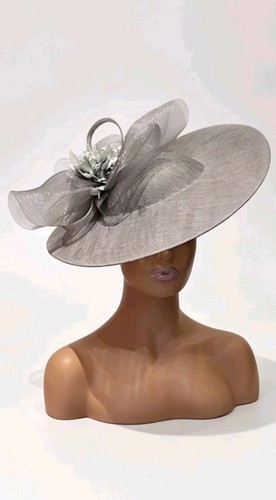 Elegant grey fascinator hat - grey,