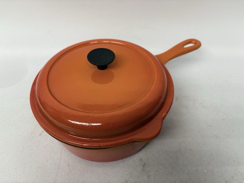 Creuset saucepan cast - le, iron