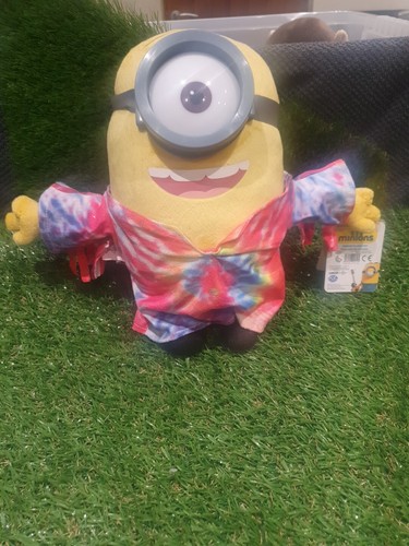 Minions stuart tie - minions, hippy