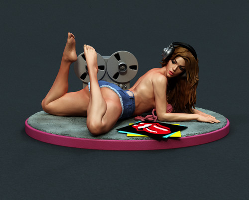 Music girl pin 10 scale - pin-up, 1/10