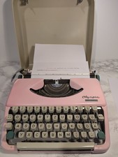 Vintage Pink Olympia Splendid 33 Portable Typewriter With Hard Case