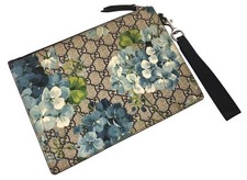 Gucci Blooms GG Supreme Clutch