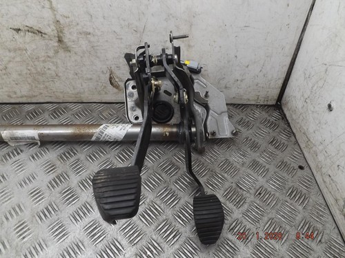 Peugeot 208 clutch and - clutch, brake