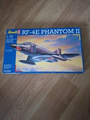 Revell phantom 2 - =4e,
