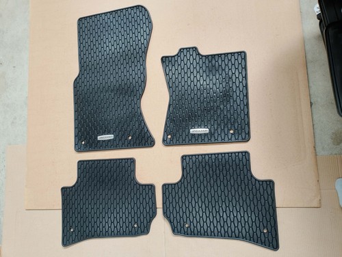 Genuine jaguar pace rubber - jaguar,