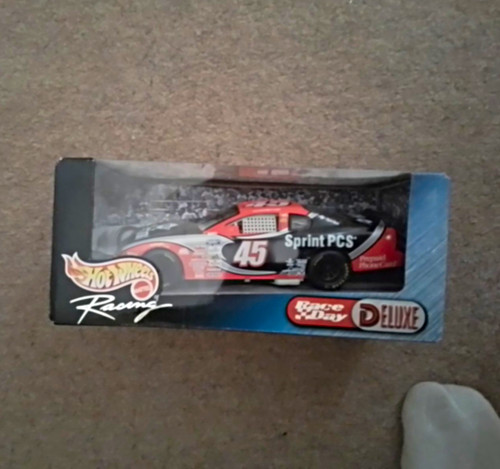 Nascar diecast hot wheels - nascar, 2000