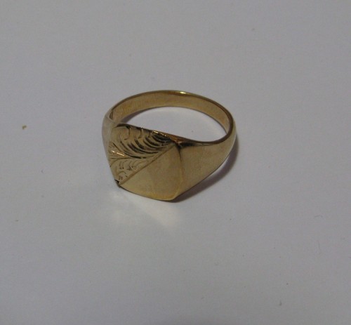 9ct gold half - 9ct, engraved