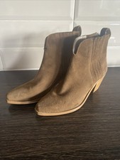 Short Suede Cowboy Boots By Zara. S.40. UK7. Ex Con