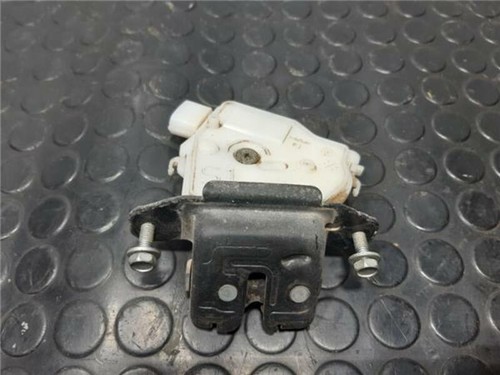 Boot lid lock for toyota - lock, auris