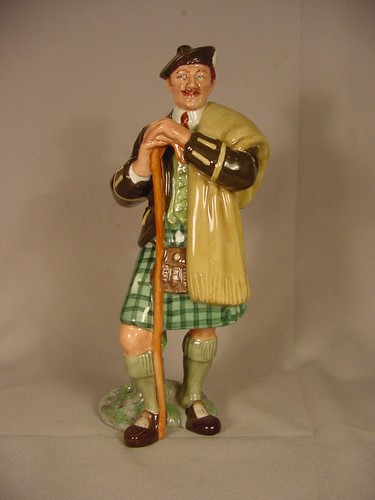 Royal doulton figurine - royal, hn
