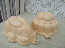 1950's Vintage / Retro  Kitchenalia Plastic Bunny Jelly Mould  & One Other