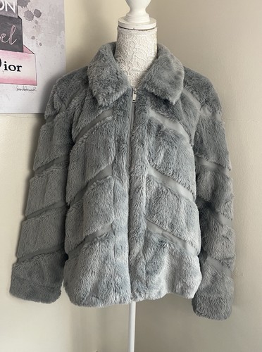 Vero moda faux fur - 💙,