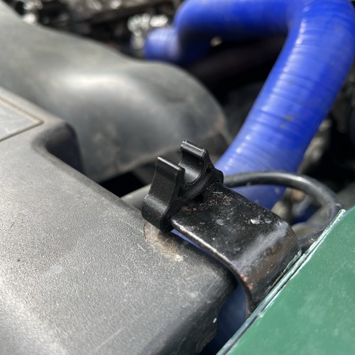 Bonnet support rod - rod, clip