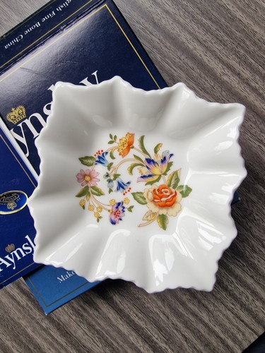 Aynsley bone china cottage - china, "cottage
