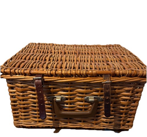 Vintage wicker picnic - vintage, hamper