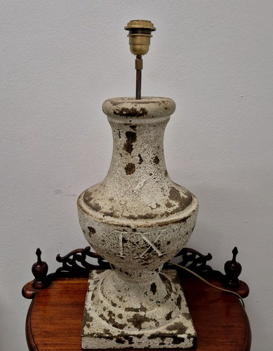 Distressed vintage shabby - distressed,