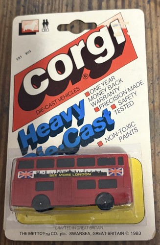 Corgi london e81 bus - e81, carded