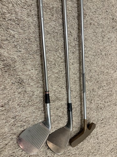 Old golf clubs mix ben - old, hogan