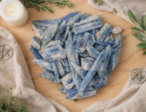 Blue kyanite shards - shards, natural