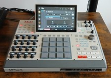 AKAI MPC X SE, PERFECT CONDITION, BARELY USED, EVERYTHING ORIGINALLY INCLUDED