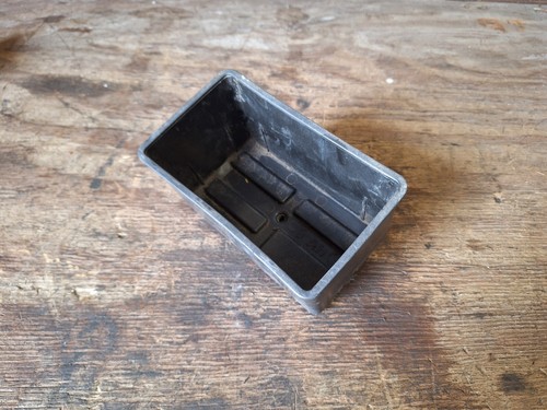 Vespa 125 battery tray - lx,