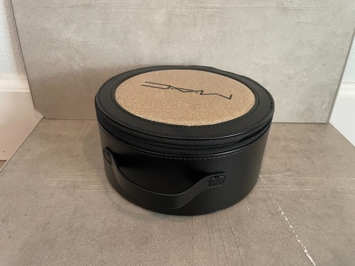 Mac cosmetics round - cosmetics, shimmer