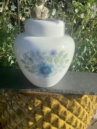 This vintage wedgwood - a,