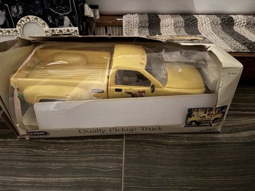 Breyer dually pick truck - pick,