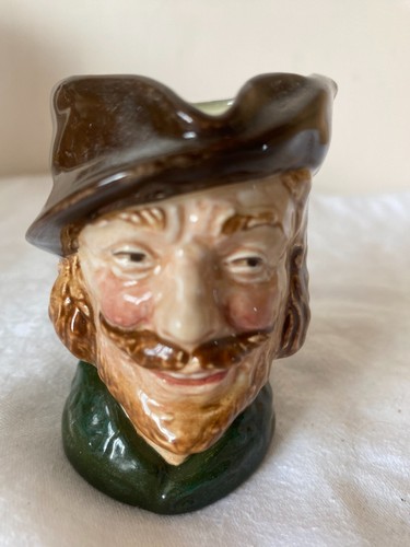 Royal doulton pottery robin - royal,