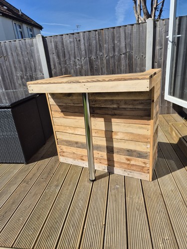Rustic wooden pallet bar - rustic,
