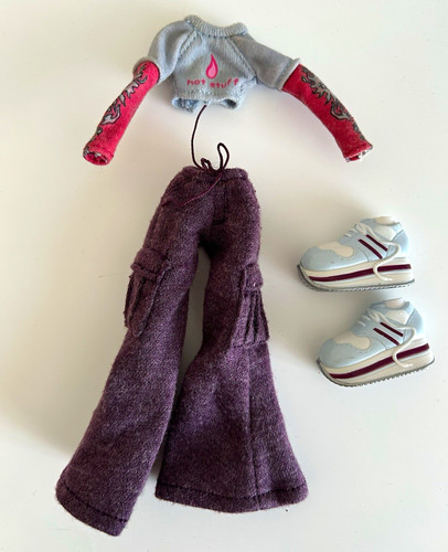 Bratz clothing outfit - bratz,