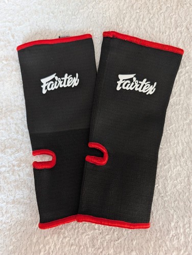 One pair fairtex as1 muay - pair,
