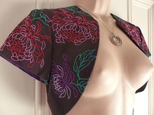 Lovely Debut black cropped