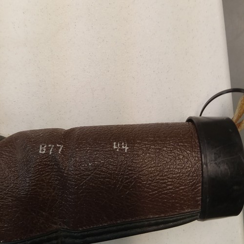 Zippered vintage gun - zippered, 44