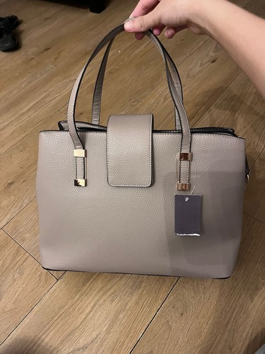 Nude handbag new - new, tags