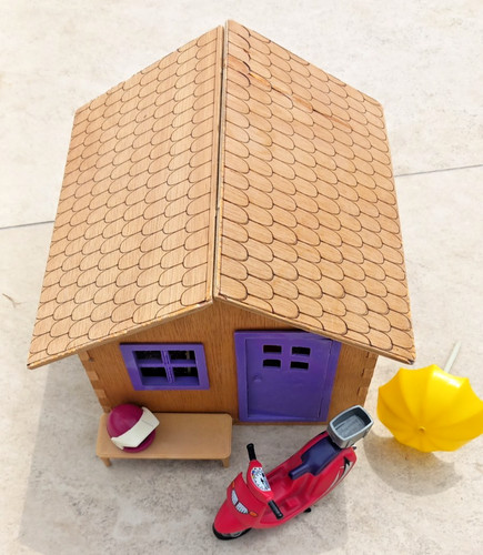 Playmobil house single girl