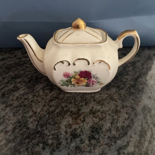 Vintage collectable sadler - collectable,