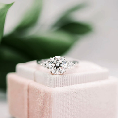 Platinum diamond ring - diamond,