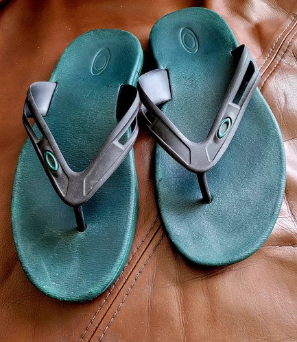 Oakley toe post - oakley,