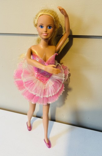 Sindy doll magic moves - sindy,