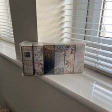 Lipsy 6 x 10ml Perfume Eau de Parfum Wardrobe Set Gemstone Flora Seduction